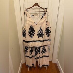 SHEIN Curve Monochrome Patterned Fabric Size 4XL